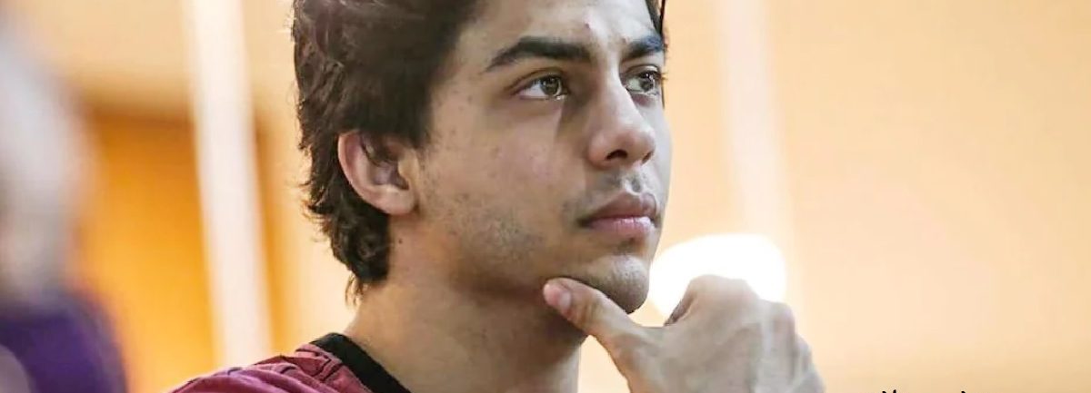 Shahrukh Khan Son Aryan Khan with Arbaaz Merchant-Filmynism